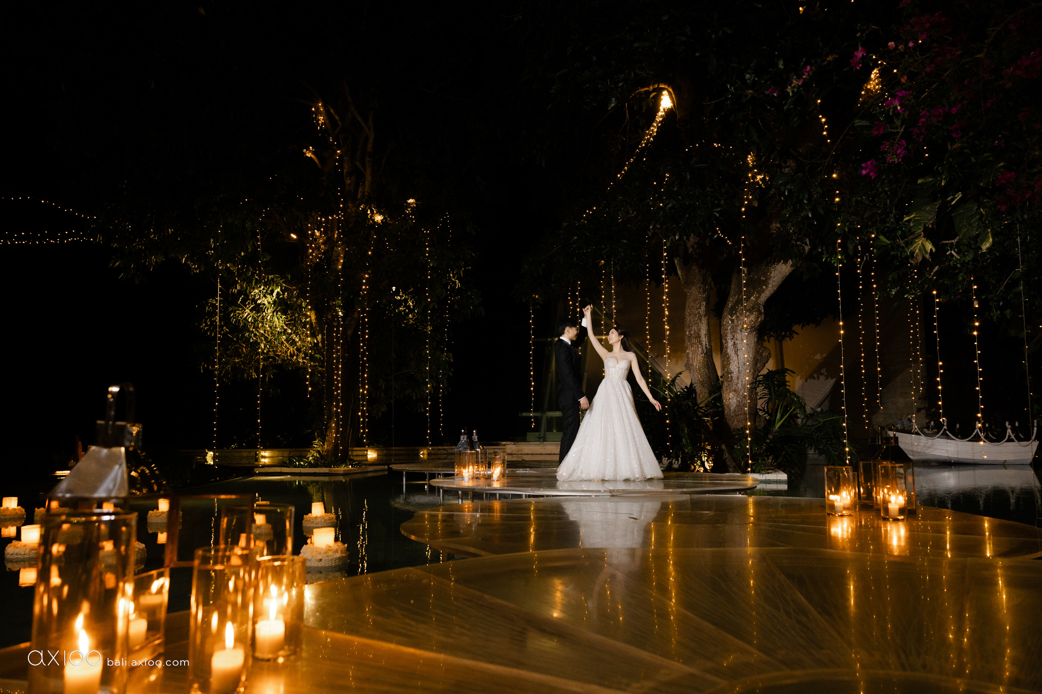 Axioo: Before the Shutter Clicks